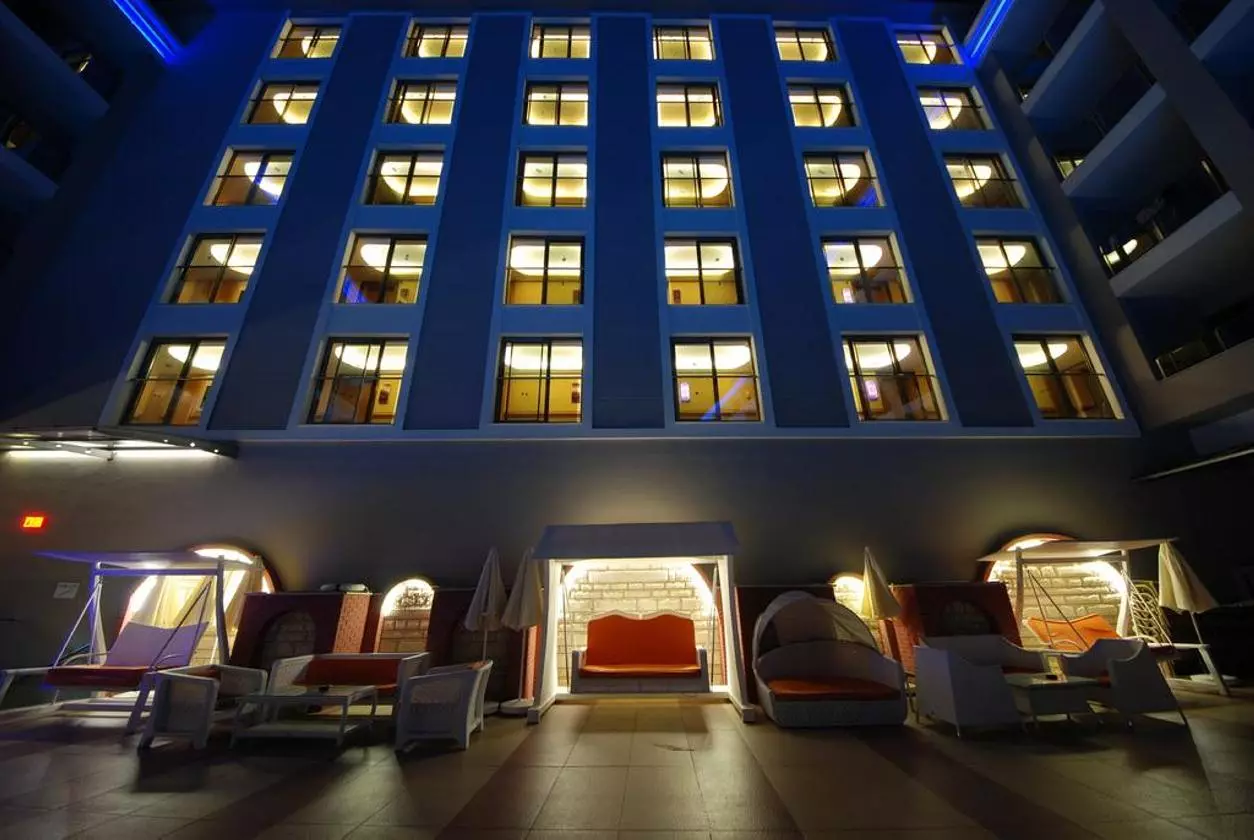 PASABEACH_SHABAVIZ (4).jpg